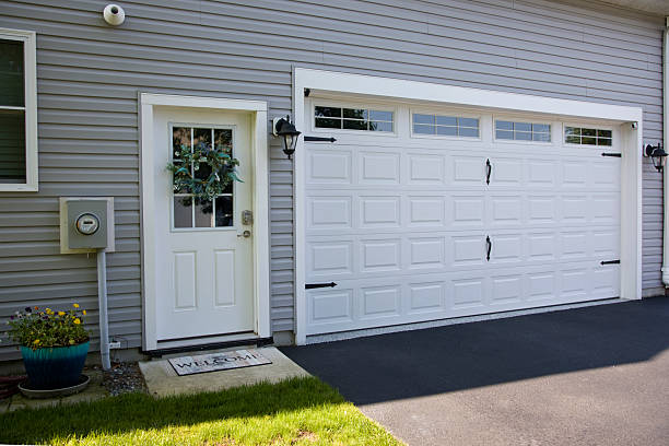 24/7 Emergency Garage Door Panel Replacement experts in Lake Royale, NC